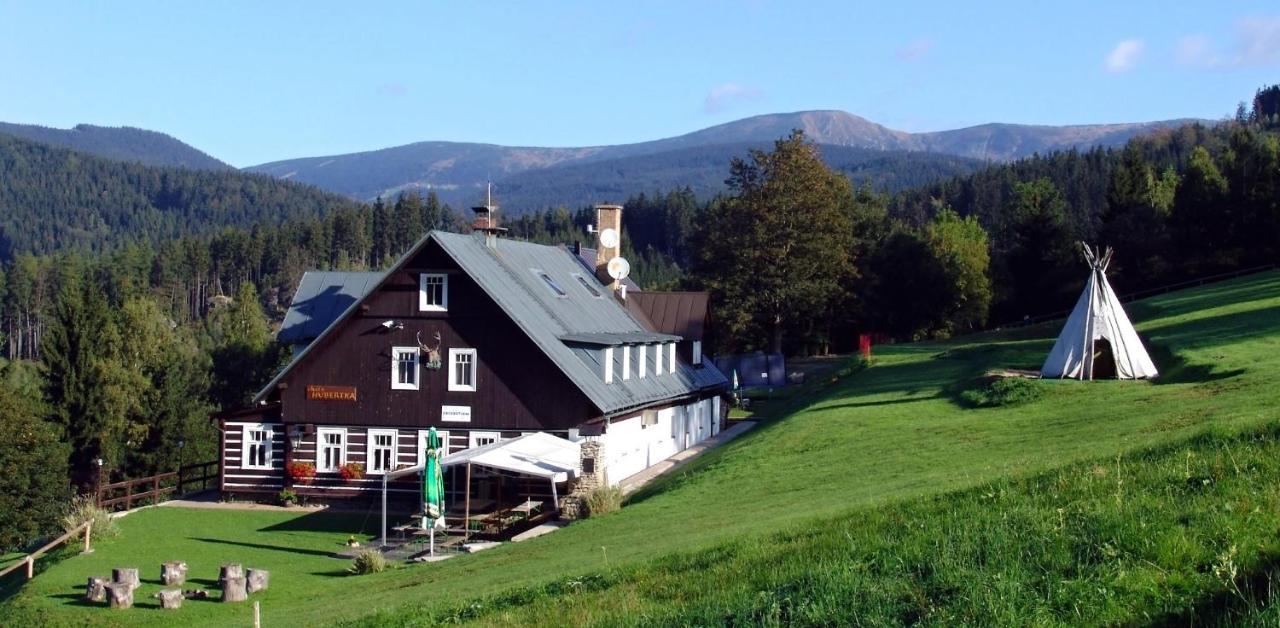 Chata Hubertka Krkonose Vítkovice Buitenkant foto